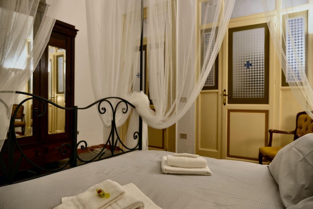 Bed and Breakfast Real Teatro Umberto I Palermo Exterior foto