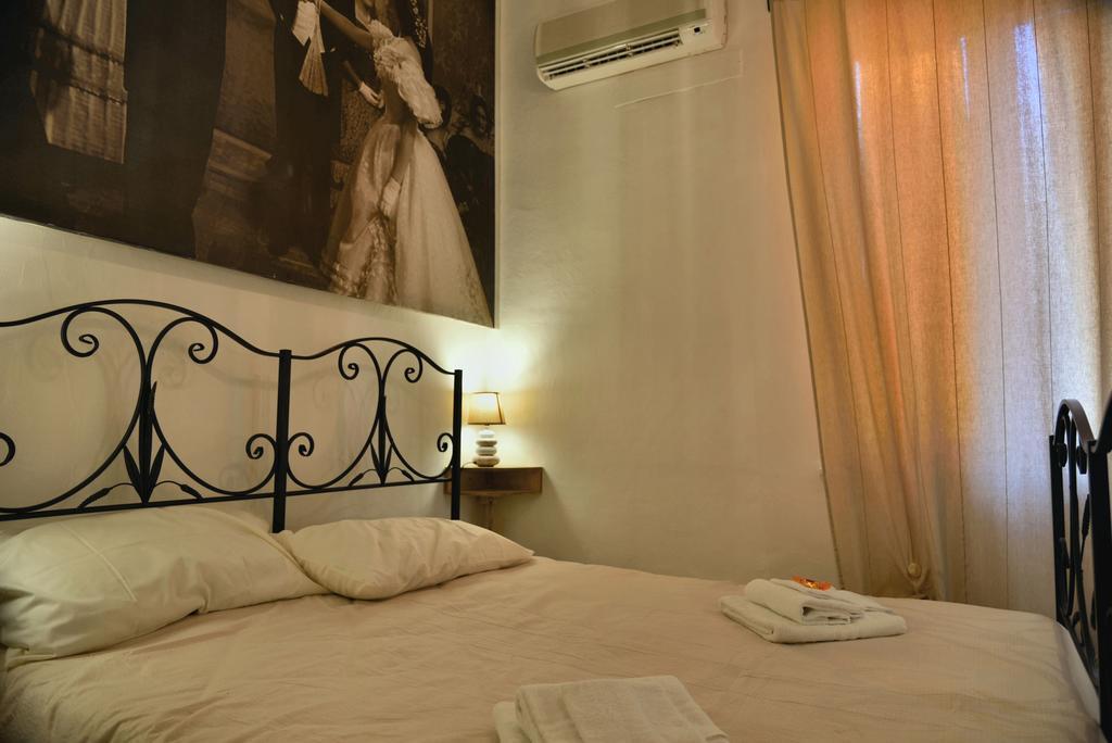 Bed and Breakfast Real Teatro Umberto I Palermo Exterior foto