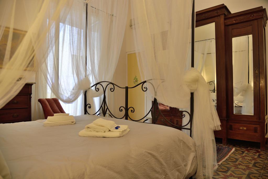 Bed and Breakfast Real Teatro Umberto I Palermo Exterior foto
