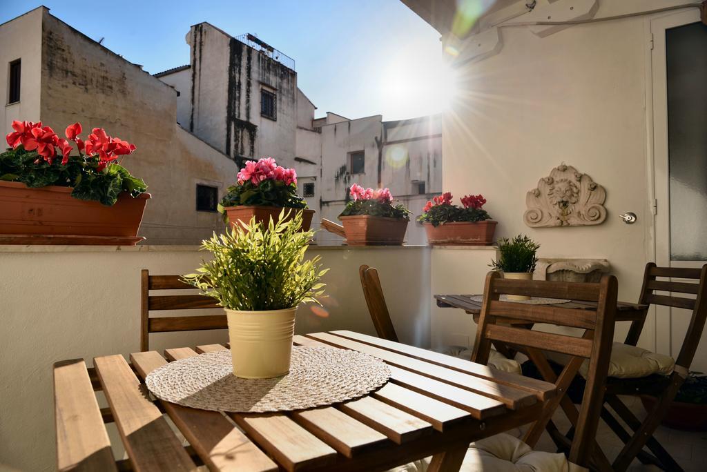 Bed and Breakfast Real Teatro Umberto I Palermo Exterior foto